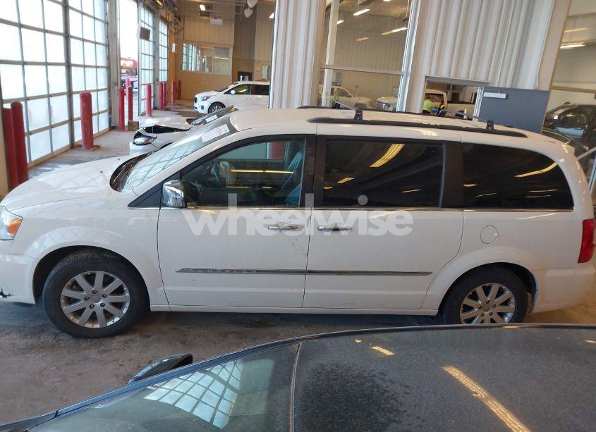 Photo 15 of 2012 Chrysler Town & COUNTRY TOURING-L (VIN 2C4RC1CG3CR137912)