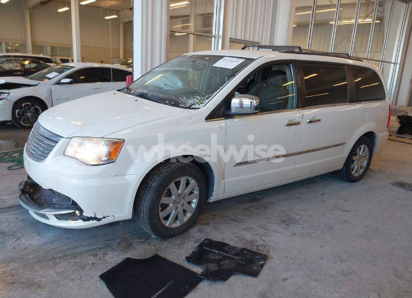 Photo 2 of 2012 Chrysler Town & COUNTRY TOURING-L (VIN 2C4RC1CG3CR137912)