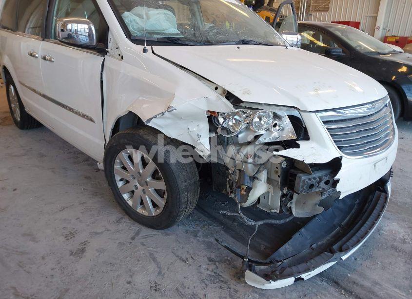 Photo 6 of 2012 Chrysler Town & COUNTRY TOURING-L (VIN 2C4RC1CG3CR137912)