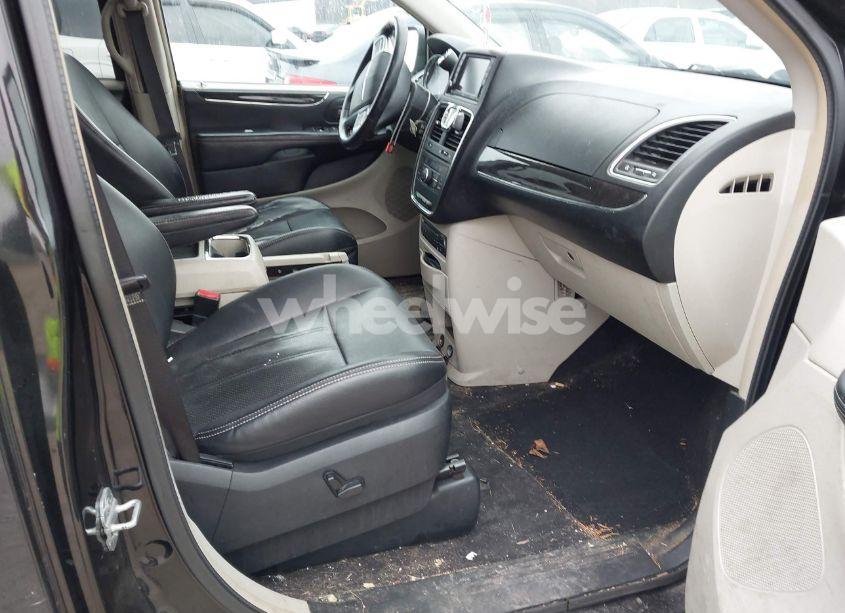 Photo 5 of 2012 Chrysler Town & COUNTRY TOURING-L (VIN 2C4RC1CG3CR228162)