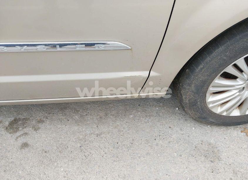 Photo 12 of 2012 Chrysler Town & COUNTRY TOURING-L (VIN 2C4RC1CG3CR368471)