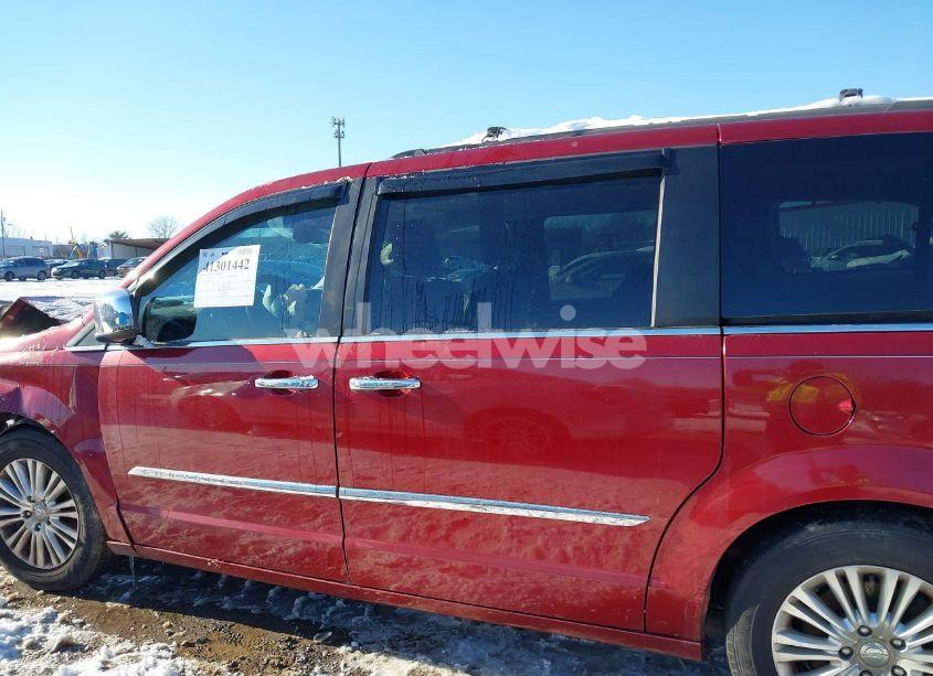 Photo 13 of 2012 Chrysler Town & COUNTRY TOURING-L (VIN 2C4RC1CG3CR393306)