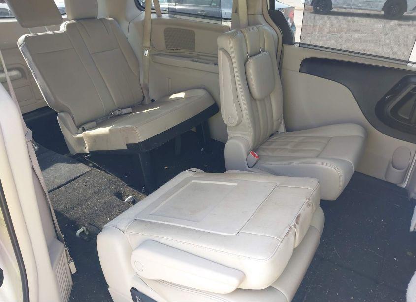 Photo 8 of 2012 Chrysler Town & COUNTRY TOURING-L (VIN 2C4RC1CG3CR401579)