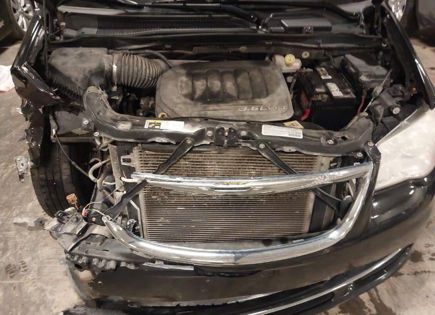 Photo 10 of 2013 Chrysler Town & COUNTRY TOURING-L (VIN 2C4RC1CG3DR565254)