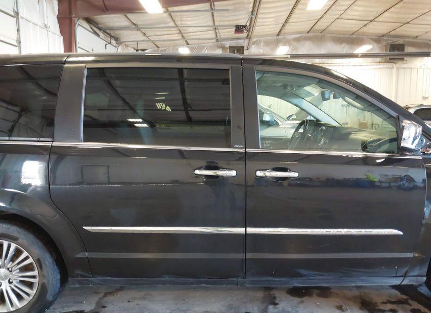 Photo 14 of 2013 Chrysler Town & COUNTRY TOURING-L (VIN 2C4RC1CG3DR565254)