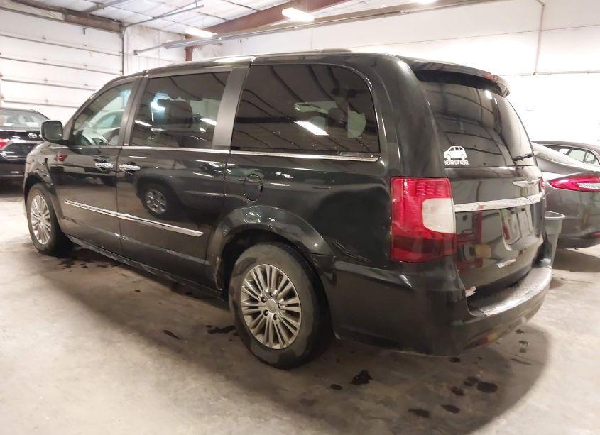 Photo 3 of 2013 Chrysler Town & COUNTRY TOURING-L (VIN 2C4RC1CG3DR565254)