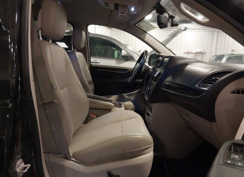 Photo 5 of 2013 Chrysler Town & COUNTRY TOURING-L (VIN 2C4RC1CG3DR565254)