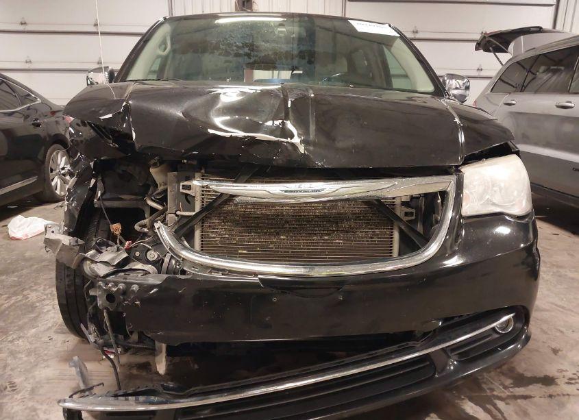 Photo 6 of 2013 Chrysler Town & COUNTRY TOURING-L (VIN 2C4RC1CG3DR565254)