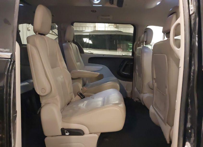 Photo 8 of 2013 Chrysler Town & COUNTRY TOURING-L (VIN 2C4RC1CG3DR565254)