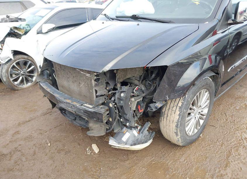 Photo 6 of 2013 Chrysler Town & COUNTRY TOURING-L (VIN 2C4RC1CG3DR572513)