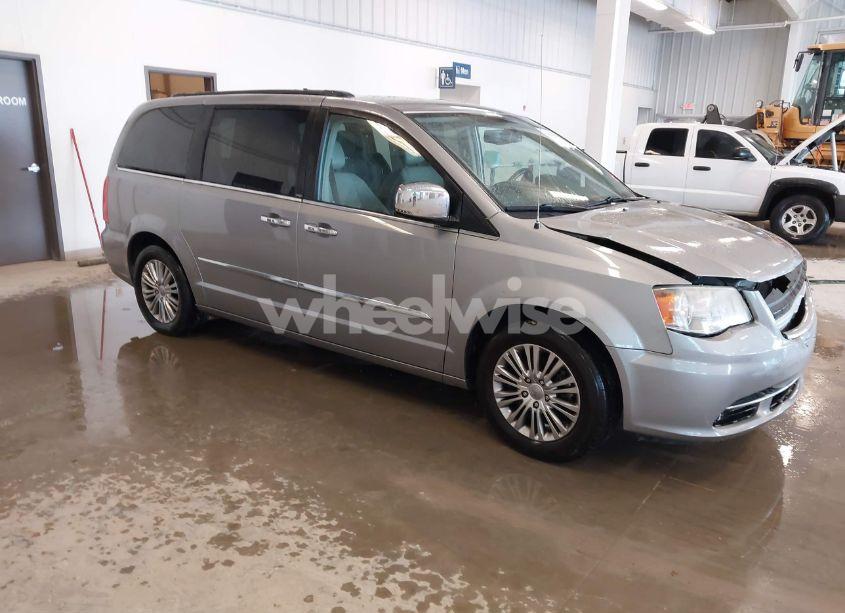 2013 Chrysler Town & COUNTRY TOURING-L (VIN 2C4RC1CG3DR645864) main photo