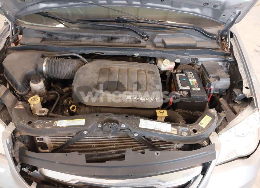 Photo 10 of 2013 Chrysler Town & COUNTRY TOURING-L (VIN 2C4RC1CG3DR645864)