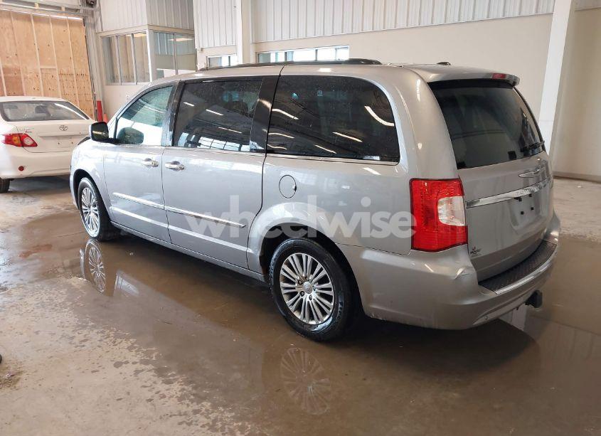 Photo 3 of 2013 Chrysler Town & COUNTRY TOURING-L (VIN 2C4RC1CG3DR645864)