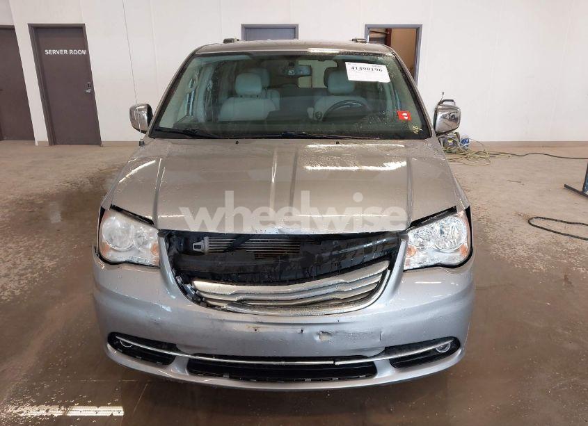 Photo 6 of 2013 Chrysler Town & COUNTRY TOURING-L (VIN 2C4RC1CG3DR645864)