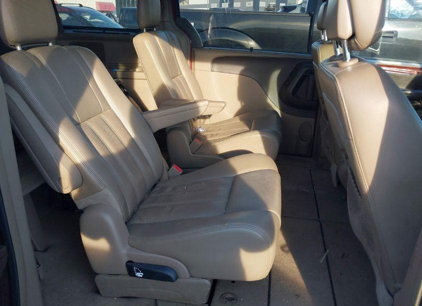 Photo 8 of 2013 Chrysler Town & COUNTRY TOURING-L (VIN 2C4RC1CG3DR662986)