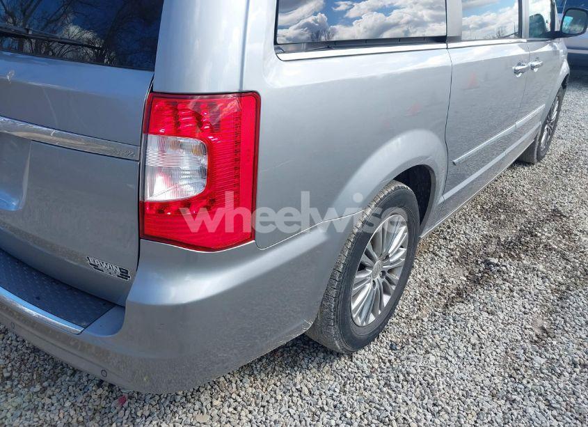 Photo 14 of 2013 Chrysler Town & COUNTRY TOURING-L (VIN 2C4RC1CG3DR759606)