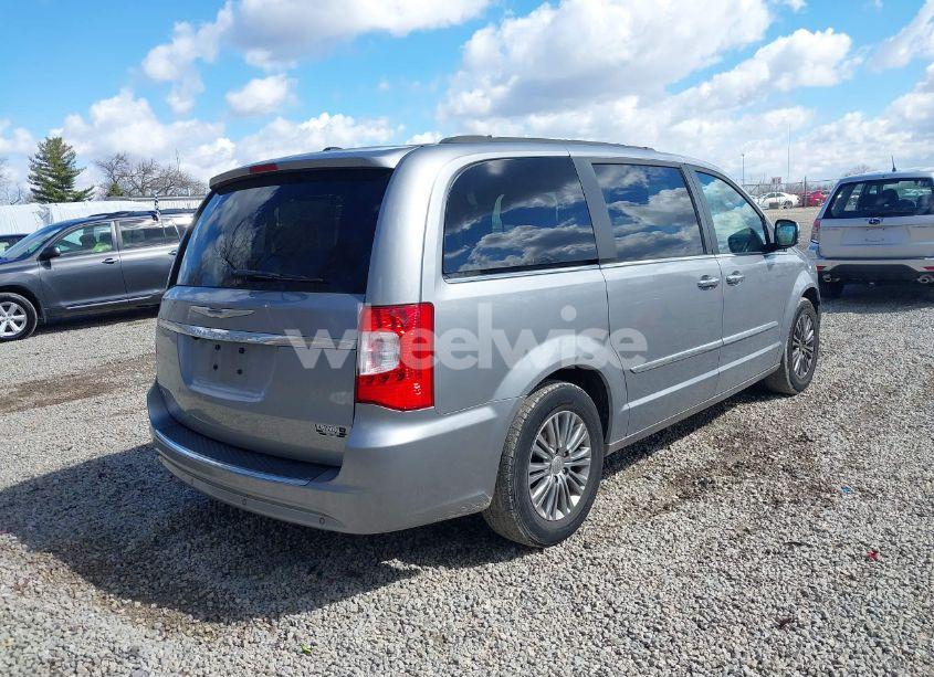 Photo 4 of 2013 Chrysler Town & COUNTRY TOURING-L (VIN 2C4RC1CG3DR759606)