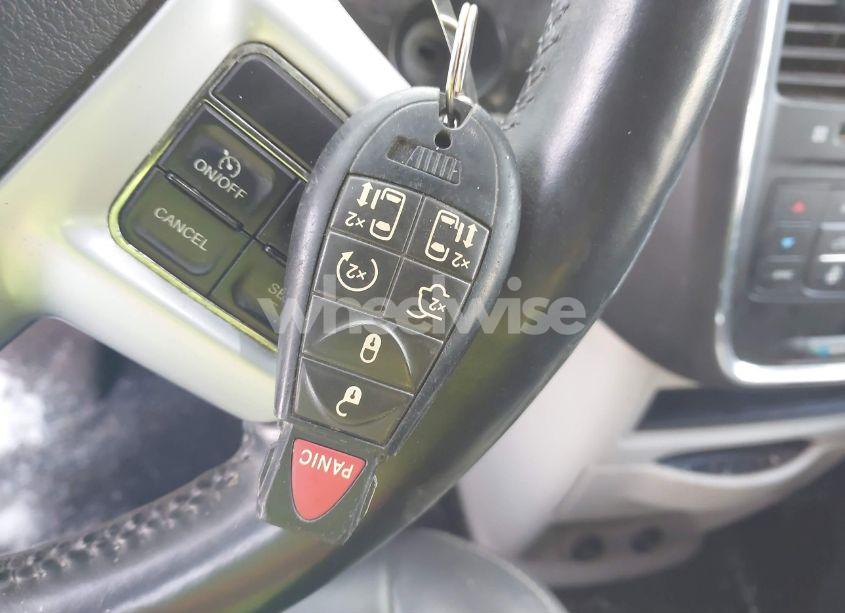 Photo 11 of 2014 Chrysler Town & COUNTRY TOURING-L (VIN 2C4RC1CG3ER198552)