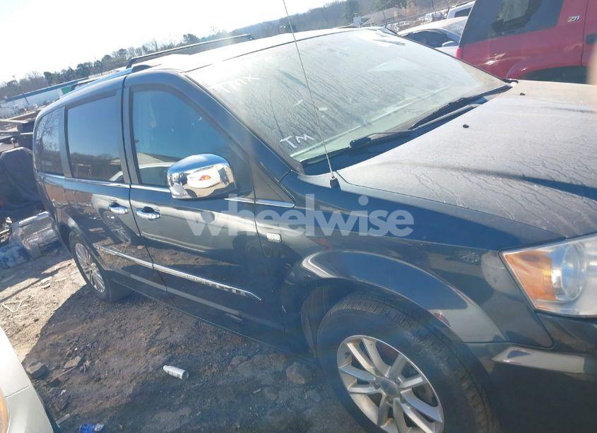 Photo 14 of 2014 Chrysler Town & COUNTRY TOURING-L 30TH ANNIVERSARY (VIN 2C4RC1CG3ER311576)