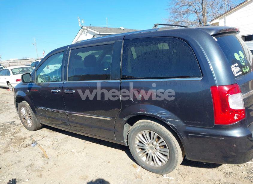 Photo 15 of 2014 Chrysler Town & COUNTRY TOURING-L 30TH ANNIVERSARY (VIN 2C4RC1CG3ER311576)