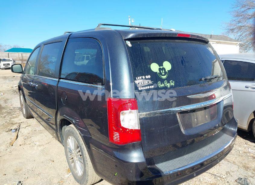 Photo 3 of 2014 Chrysler Town & COUNTRY TOURING-L 30TH ANNIVERSARY (VIN 2C4RC1CG3ER311576)