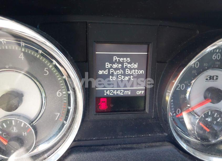 Photo 7 of 2014 Chrysler Town & COUNTRY TOURING-L 30TH ANNIVERSARY (VIN 2C4RC1CG3ER311576)