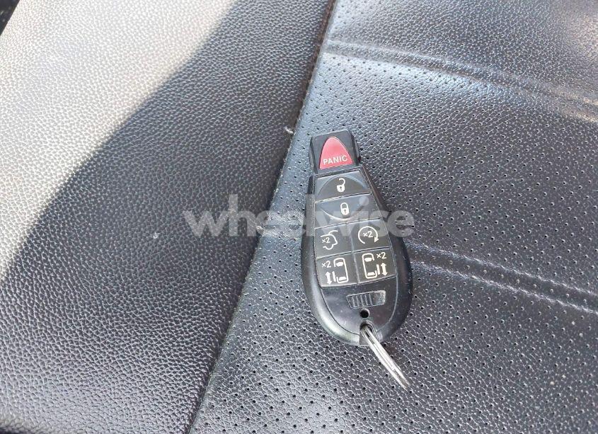 Photo 11 of 2015 Chrysler Town & COUNTRY TOURING-L (VIN 2C4RC1CG3FR506868)