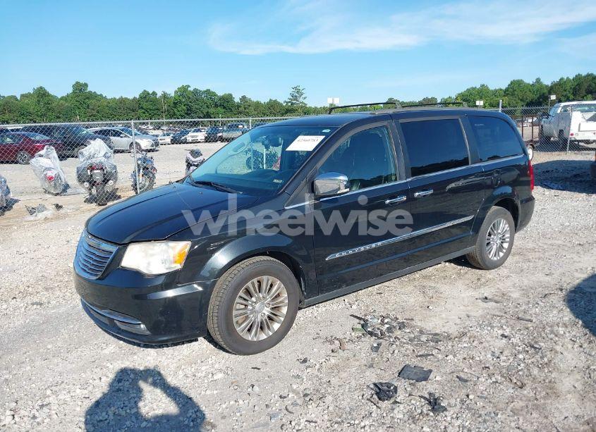 Photo 2 of 2015 Chrysler Town & COUNTRY TOURING-L (VIN 2C4RC1CG3FR506868)