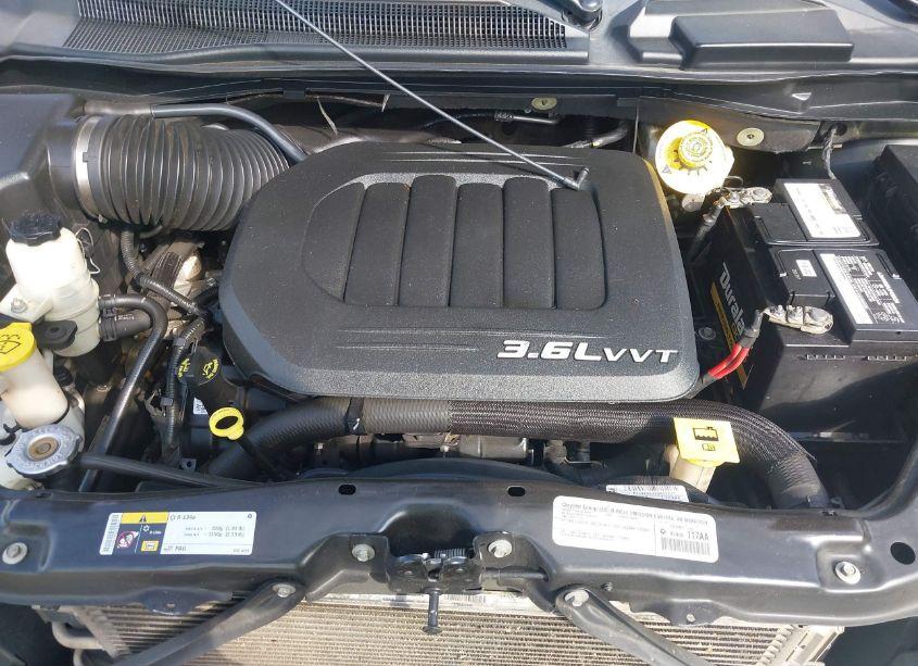 Photo 10 of 2015 Chrysler Town & COUNTRY TOURING-L (VIN 2C4RC1CG3FR525369)