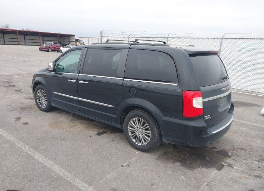 Photo 3 of 2015 Chrysler Town & COUNTRY TOURING-L (VIN 2C4RC1CG3FR540017)