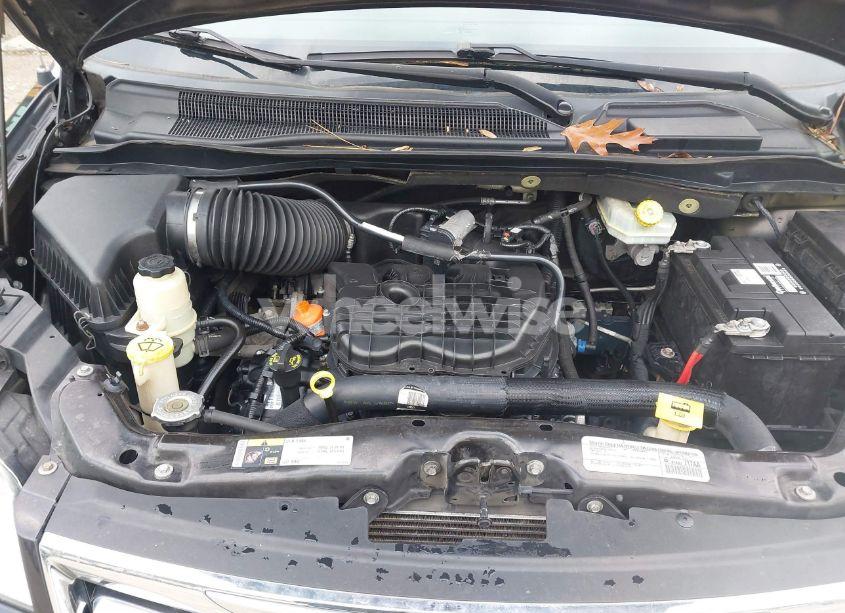 Photo 10 of 2015 Chrysler Town & COUNTRY TOURING-L (VIN 2C4RC1CG3FR547484)