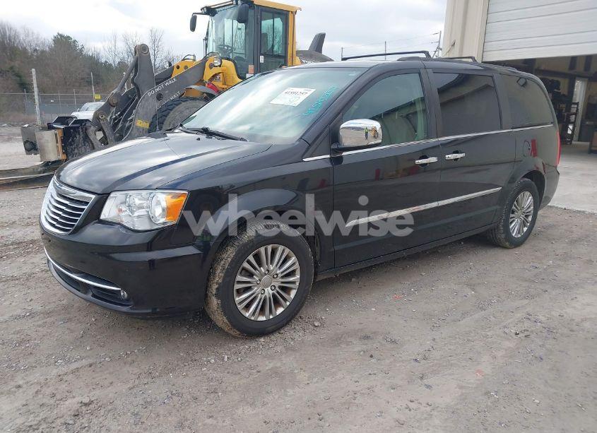 Photo 2 of 2015 Chrysler Town & COUNTRY TOURING-L (VIN 2C4RC1CG3FR547484)