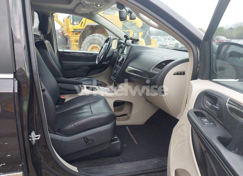 Photo 5 of 2015 Chrysler Town & COUNTRY TOURING-L (VIN 2C4RC1CG3FR547484)