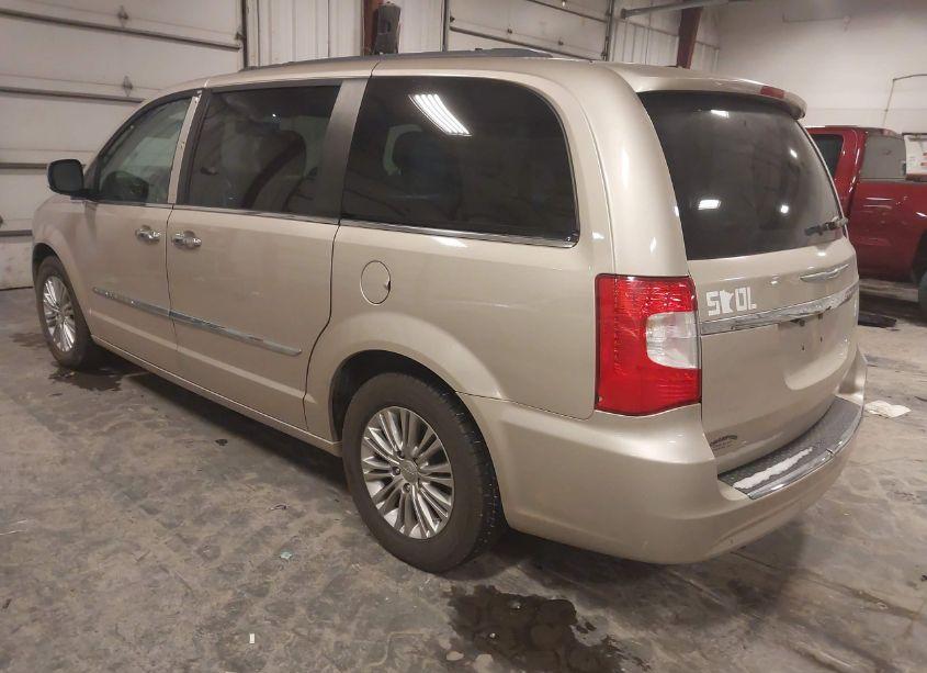 Photo 3 of 2015 Chrysler Town & COUNTRY TOURING-L (VIN 2C4RC1CG3FR553902)