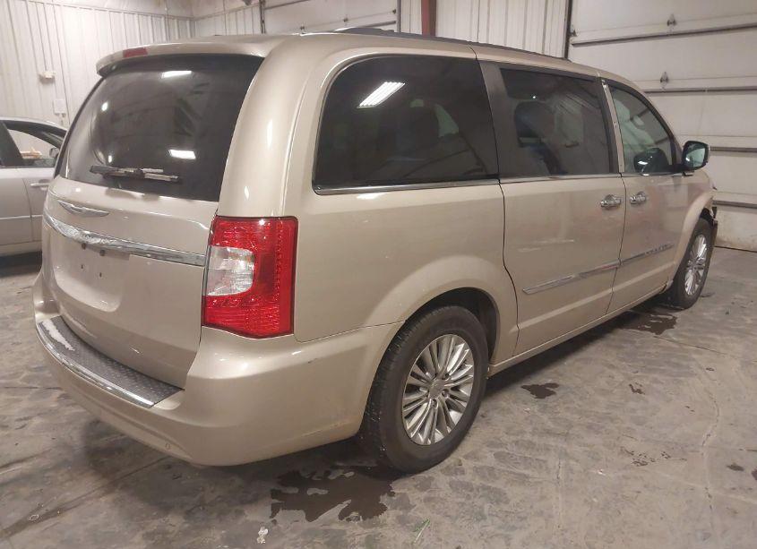 Photo 4 of 2015 Chrysler Town & COUNTRY TOURING-L (VIN 2C4RC1CG3FR553902)