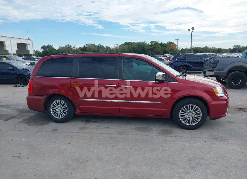 Photo 13 of 2015 Chrysler Town & COUNTRY TOURING-L (VIN 2C4RC1CG3FR573213)