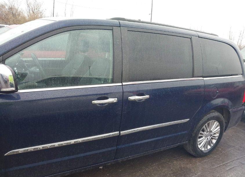 Photo 14 of 2015 Chrysler Town & COUNTRY TOURING-L (VIN 2C4RC1CG3FR590674)