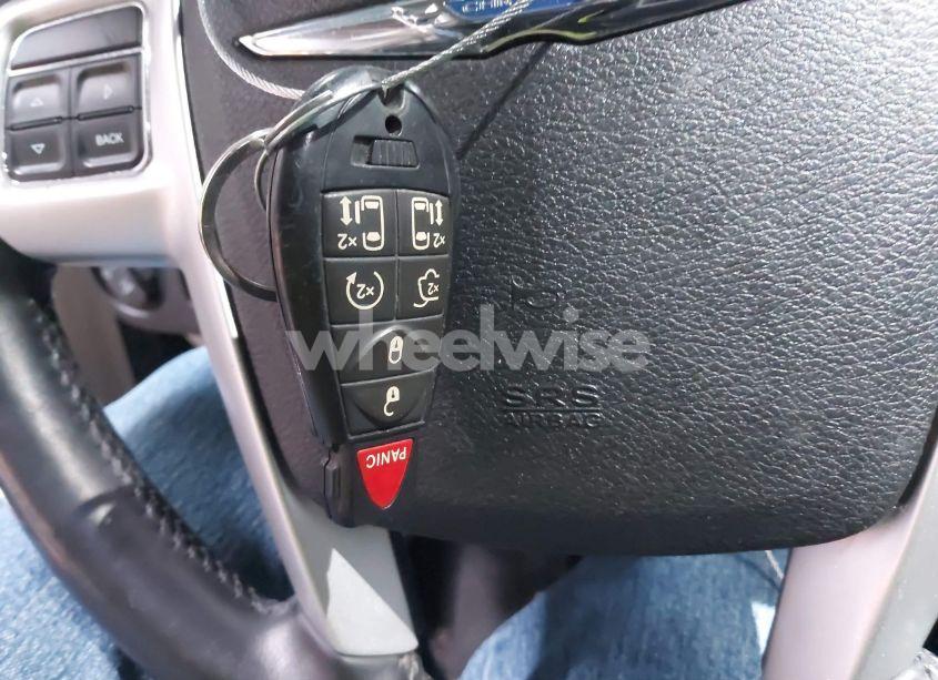 Photo 11 of 2016 Chrysler Town & COUNTRY TOURING L (VIN 2C4RC1CG3GR100963)