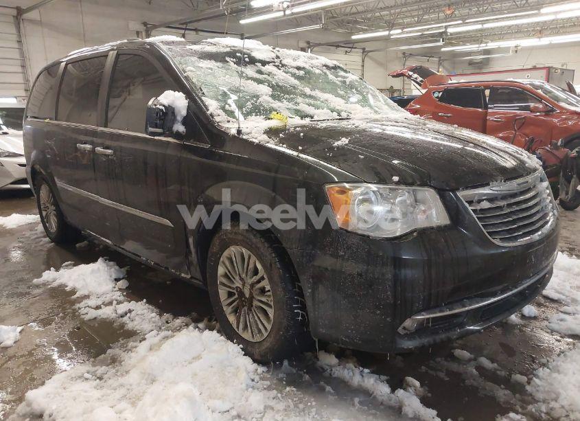 2016 Chrysler Town & COUNTRY TOURING-L ANNIVERSARY EDITION (VIN 2C4RC1CG3GR104303) main photo