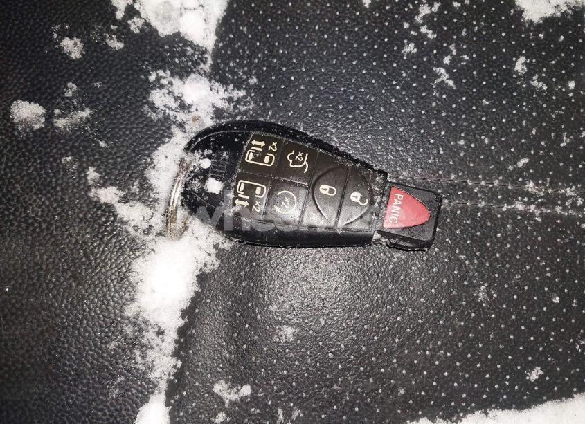 Photo 11 of 2016 Chrysler Town & COUNTRY TOURING-L ANNIVERSARY EDITION (VIN 2C4RC1CG3GR104303)