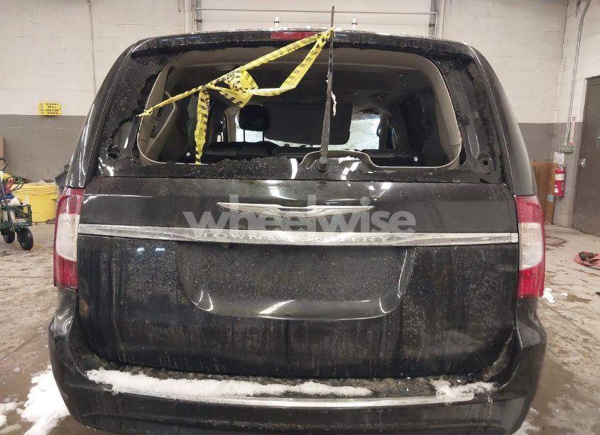 Photo 16 of 2016 Chrysler Town & COUNTRY TOURING-L ANNIVERSARY EDITION (VIN 2C4RC1CG3GR104303)