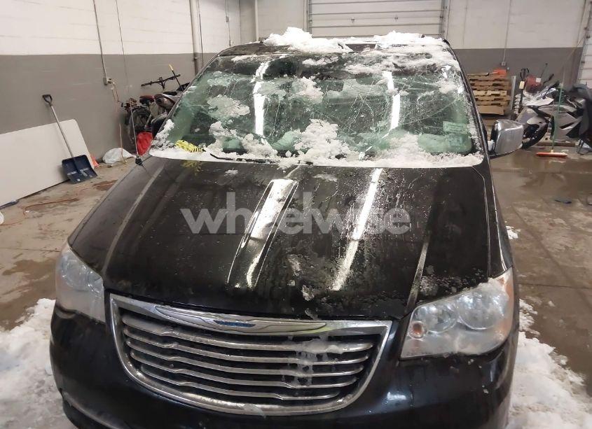 Photo 6 of 2016 Chrysler Town & COUNTRY TOURING-L ANNIVERSARY EDITION (VIN 2C4RC1CG3GR104303)