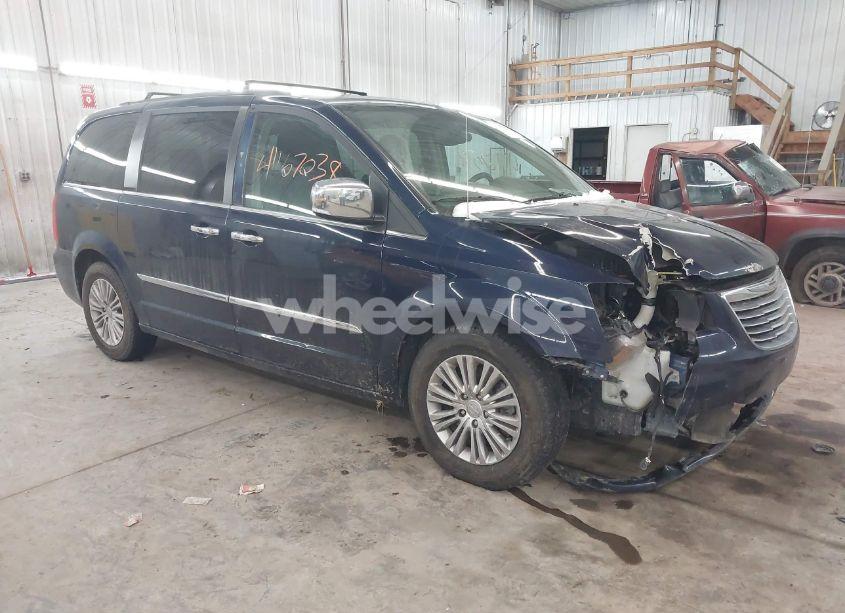 2016 Chrysler Town & COUNTRY TOURING-L ANNIVERSARY EDITION (VIN 2C4RC1CG3GR190583) main photo