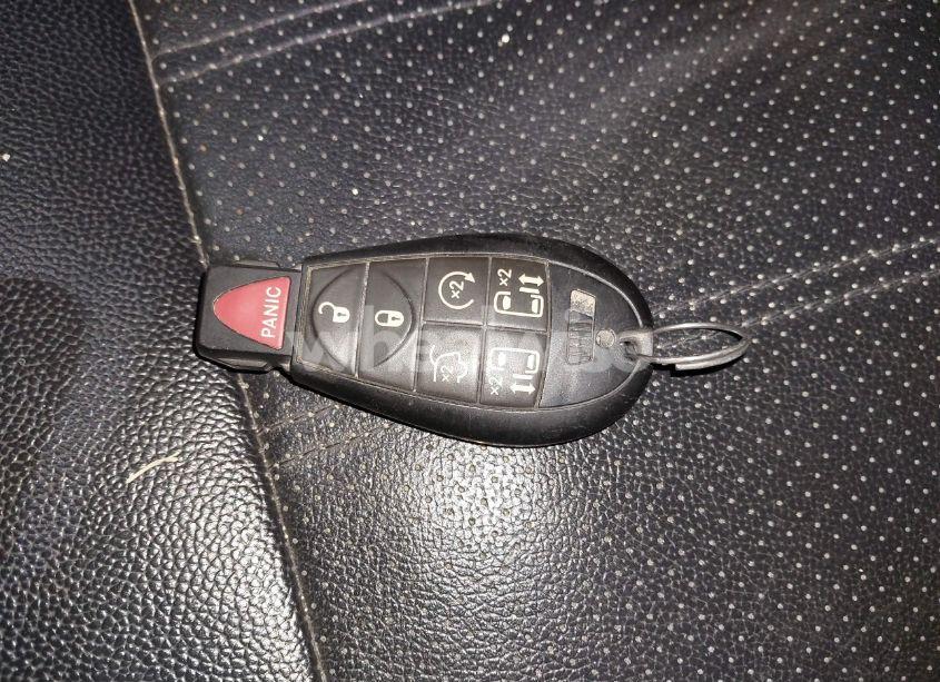 Photo 11 of 2016 Chrysler Town & COUNTRY TOURING-L ANNIVERSARY EDITION (VIN 2C4RC1CG3GR190583)