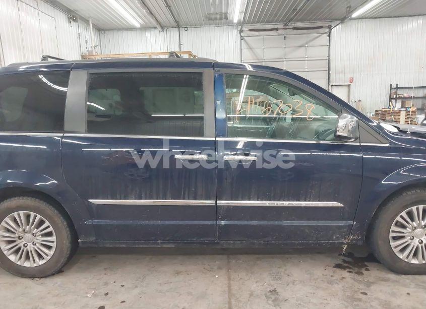 Photo 14 of 2016 Chrysler Town & COUNTRY TOURING-L ANNIVERSARY EDITION (VIN 2C4RC1CG3GR190583)