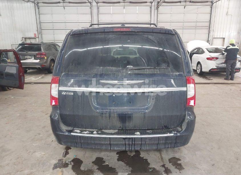 Photo 17 of 2016 Chrysler Town & COUNTRY TOURING-L ANNIVERSARY EDITION (VIN 2C4RC1CG3GR190583)