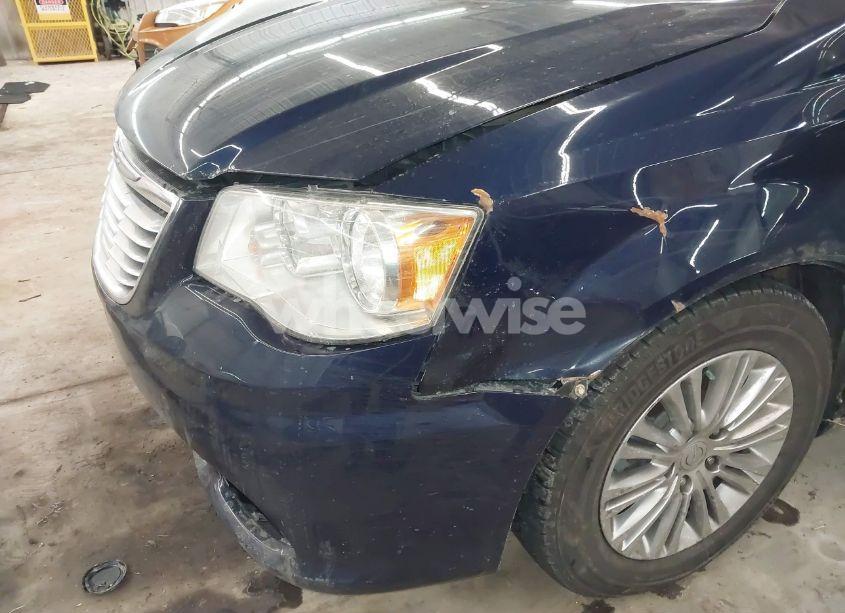 Photo 6 of 2016 Chrysler Town & COUNTRY TOURING-L ANNIVERSARY EDITION (VIN 2C4RC1CG3GR190583)