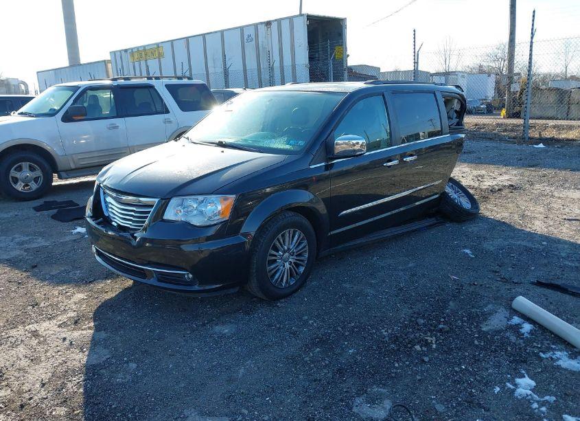 Photo 2 of 2016 Chrysler Town & COUNTRY TOURING-L ANNIVERSARY EDITION (VIN 2C4RC1CG3GR222450)