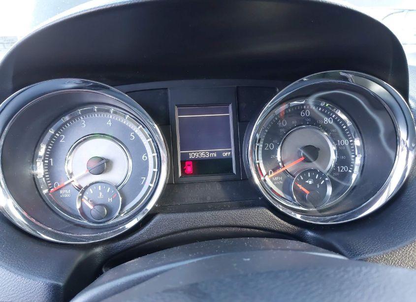 Photo 7 of 2016 Chrysler Town & COUNTRY TOURING-L ANNIVERSARY EDITION (VIN 2C4RC1CG3GR222450)