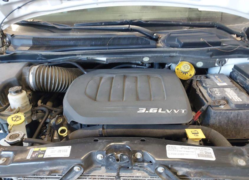 Photo 10 of 2016 Chrysler Town & COUNTRY TOURING-L ANNIVERSARY EDITION (VIN 2C4RC1CG3GR269400)